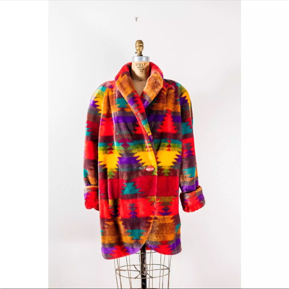 Vintage Regal Plush Red Multicolor Aztec Jacket Coat 
Size Medium Women